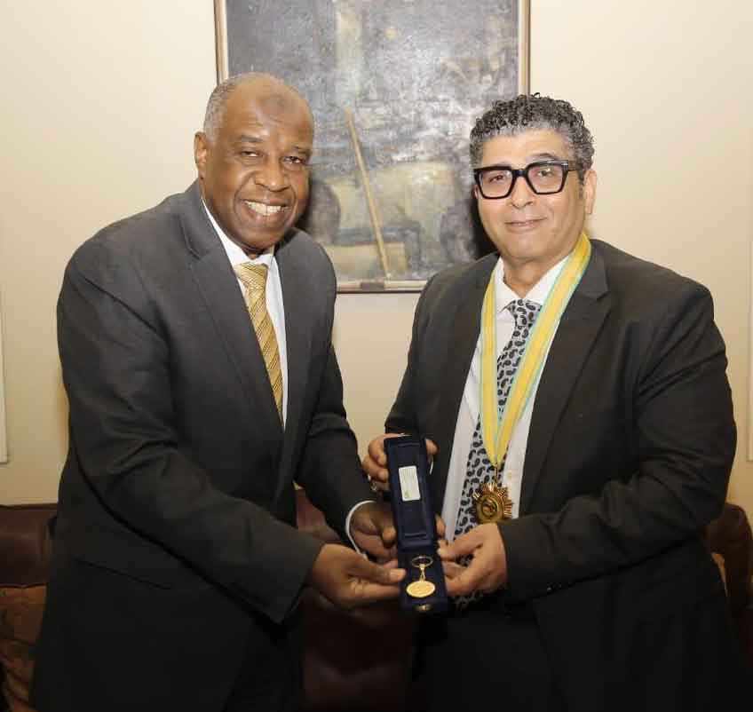 Dr. Alaa Abdel Salam, the Chairman of the Cairo Opera House, received the Medal of Honor from Arab Union of Veterans.